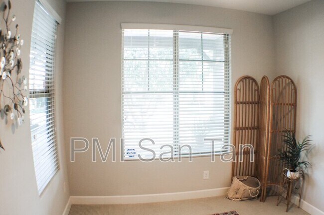 Foto del edificio - 4350 E Mesquite St