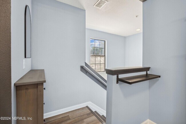 Building Photo - 575 Oakleaf Plantation PKWY Unit 415