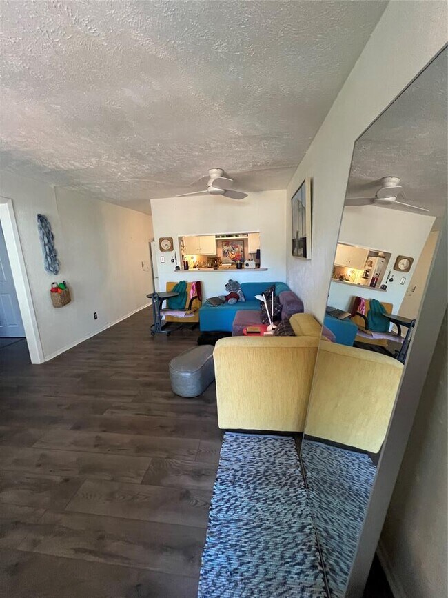 Foto del edificio - 5112 Martin Ave