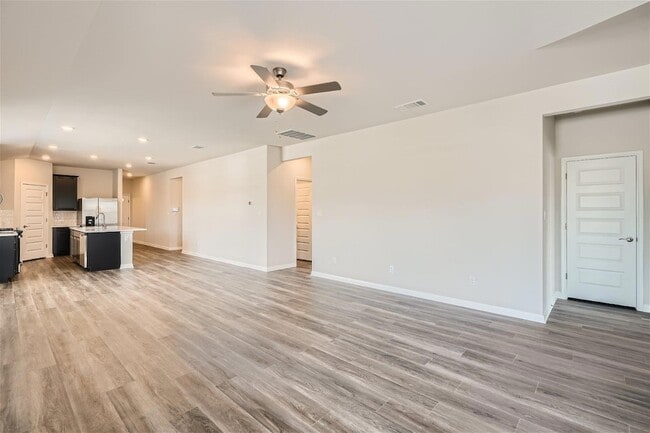 Foto del edificio - 360 El Capitan Lp