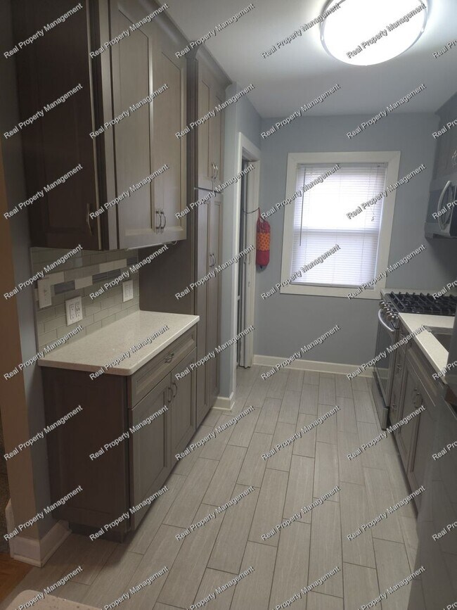 Building Photo - Updated Munster Cape Cod