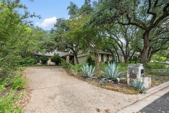Building Photo - 3138 Honey Tree Ln