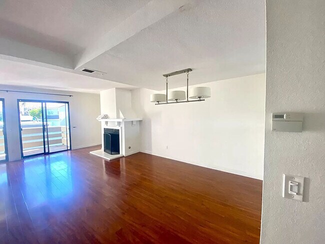 Foto del edificio - 405 Bryson Spgs