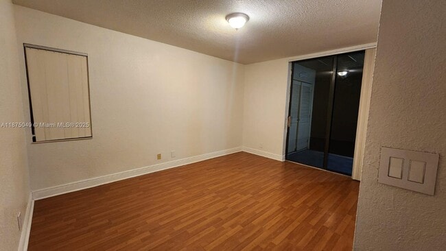 Foto del edificio - 3860 Coral Tree Cir