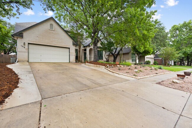 Building Photo - 4 Bedroom/2.5 Bath The Vineyard Subdivision