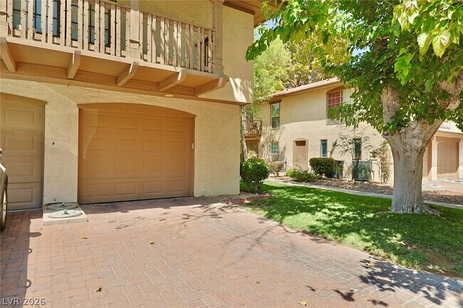 Foto del edificio - 3181 Pinehurst Dr