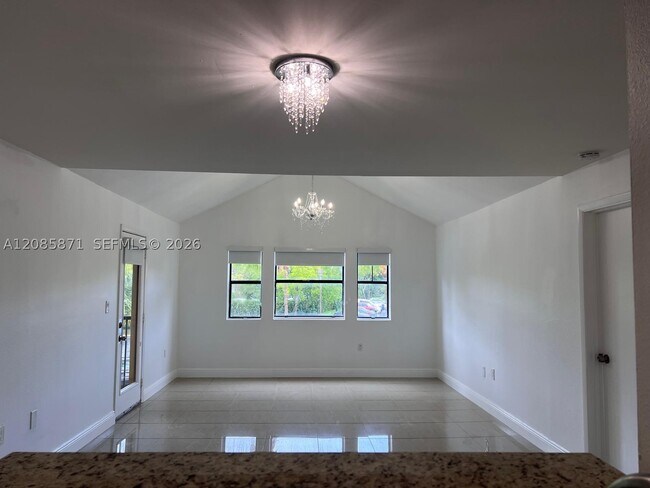 Building Photo - 10500 SW 155th Ct
