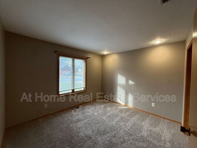 Foto del edificio - 3752 N Delaware Ave