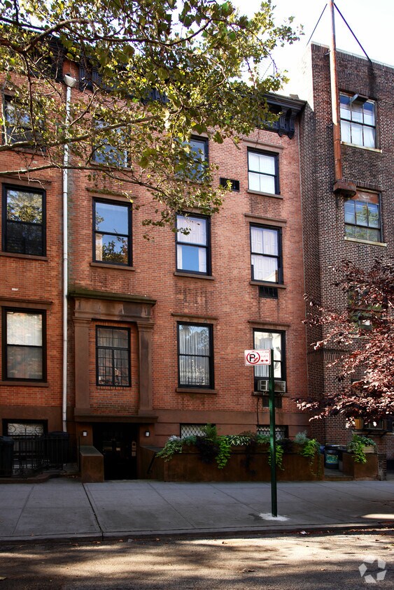 Foto del edificio - 116 Pacific St