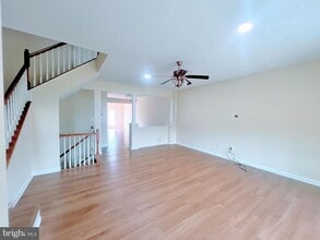 Building Photo - 25795 Clairmont Manor Square