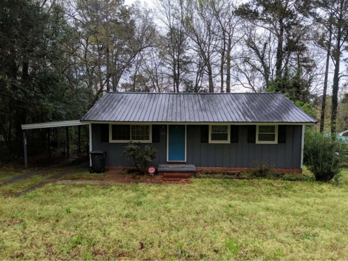 120 Peachtree Ave, Milledgeville, GA 31061 House Rental in