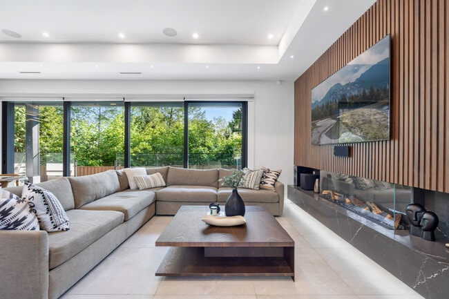 Building Photo - 2505 Edgemont Blvd