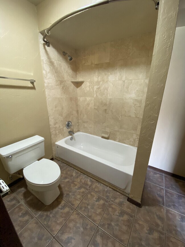 Foto del edificio - 12333 Cedar Springs Ln