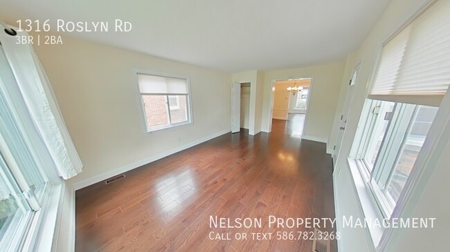 Building Photo - 1316 Roslyn Rd