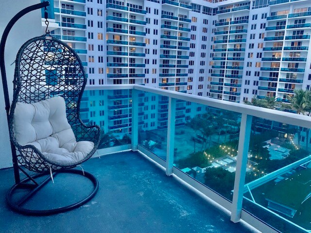 Building Photo - 2301 Collins Ave