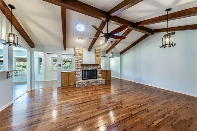 Building Photo - 3703 Powder Horn Dr