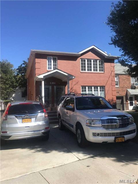 Foto principal - 46-41 204th St