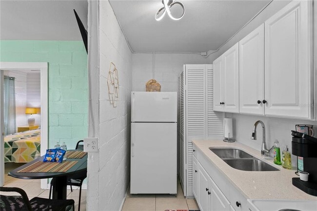 Building Photo - 1301 S 26th St