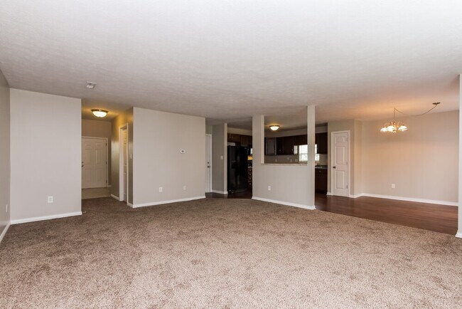 Building Photo - 8937 Hosta Way