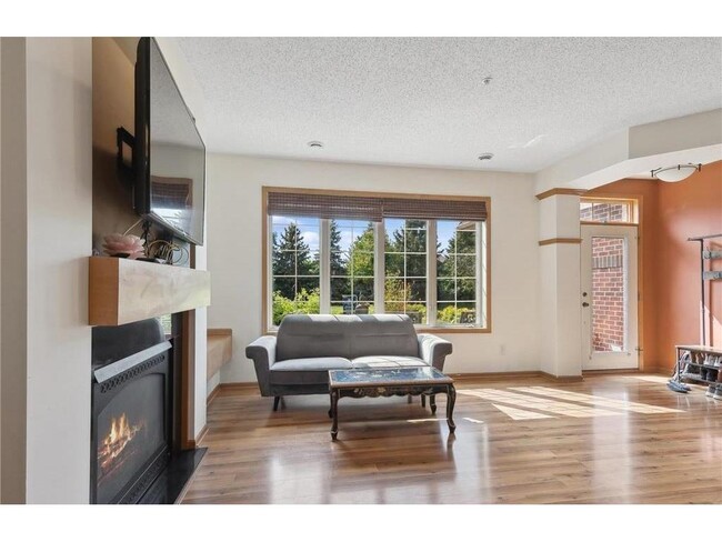 Foto del edificio - 12414 Flanders Ct NE