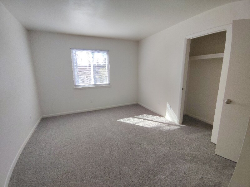 Primary Photo - 600 Reusens Rd