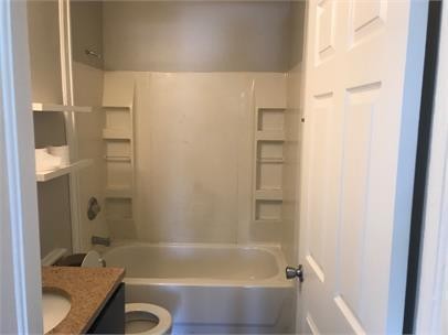 Building Photo - River Park Rental!