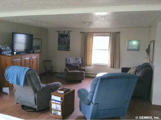 Foto del edificio - 5483 Groveland Rd