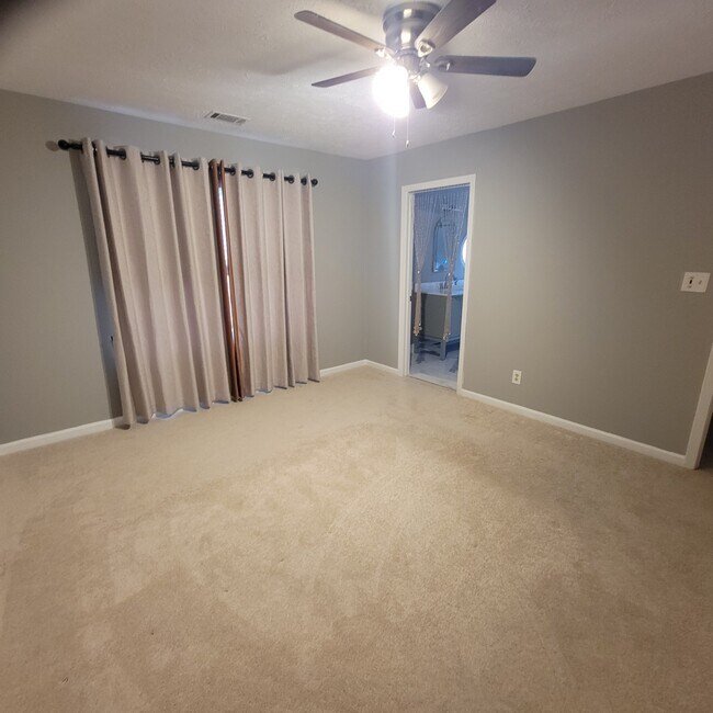 Foto del edificio - 3679 Blackshear Ct