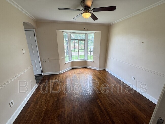 Foto del edificio - 1025-1027-1027 Lilley Ave