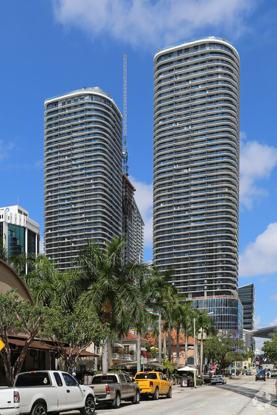 Building Photo - Brickell Heights