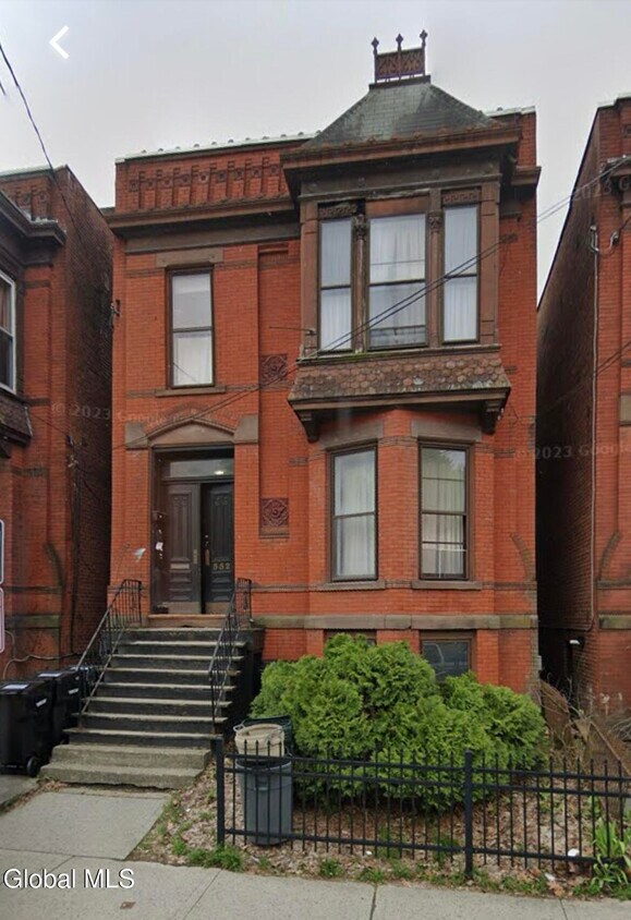 Primary Photo - 552 Congress St