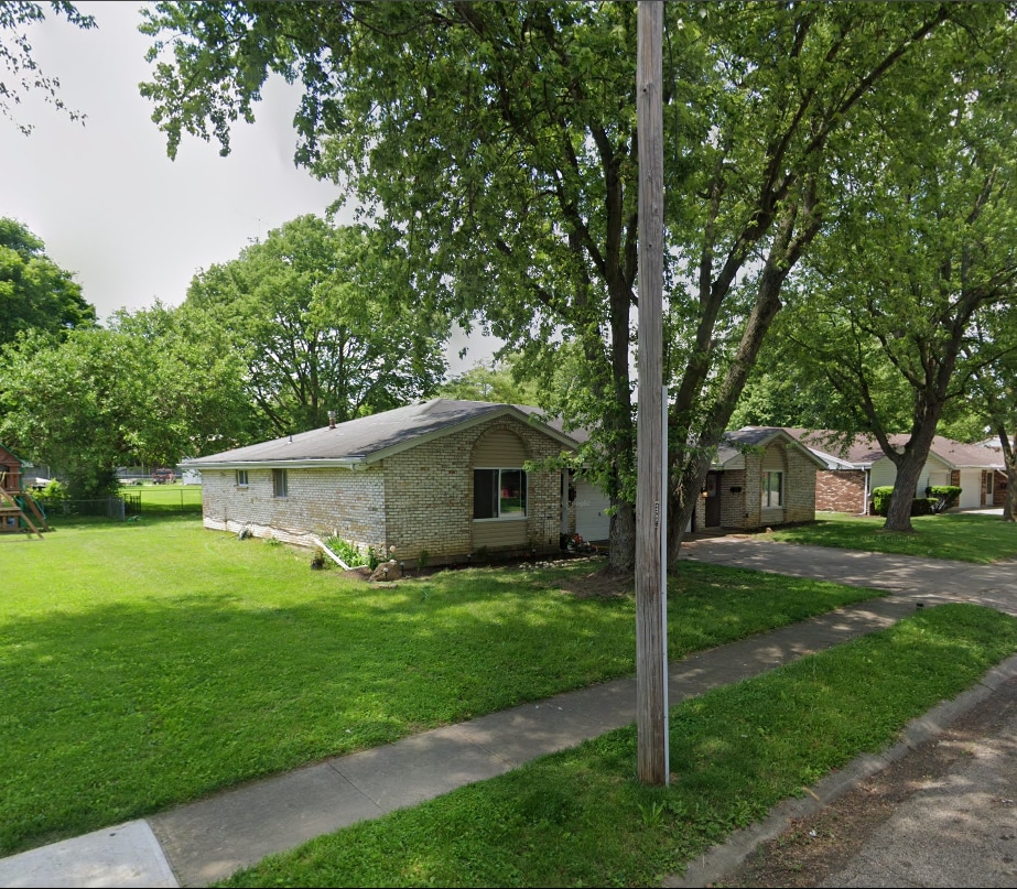 Primary Photo - 43 Teri Dr