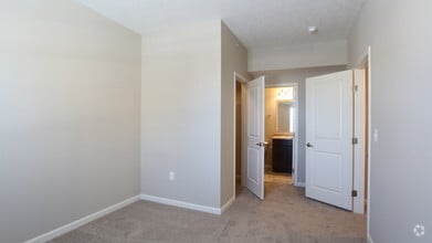 Bedroom - 2BR, 2BA - 965 SF - The Jefferson - Brook Lane Apartments