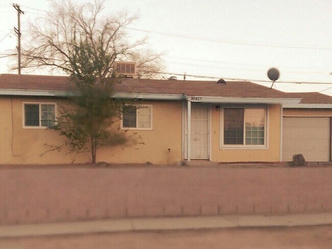 Building Photo - 16413 Forrest Ave