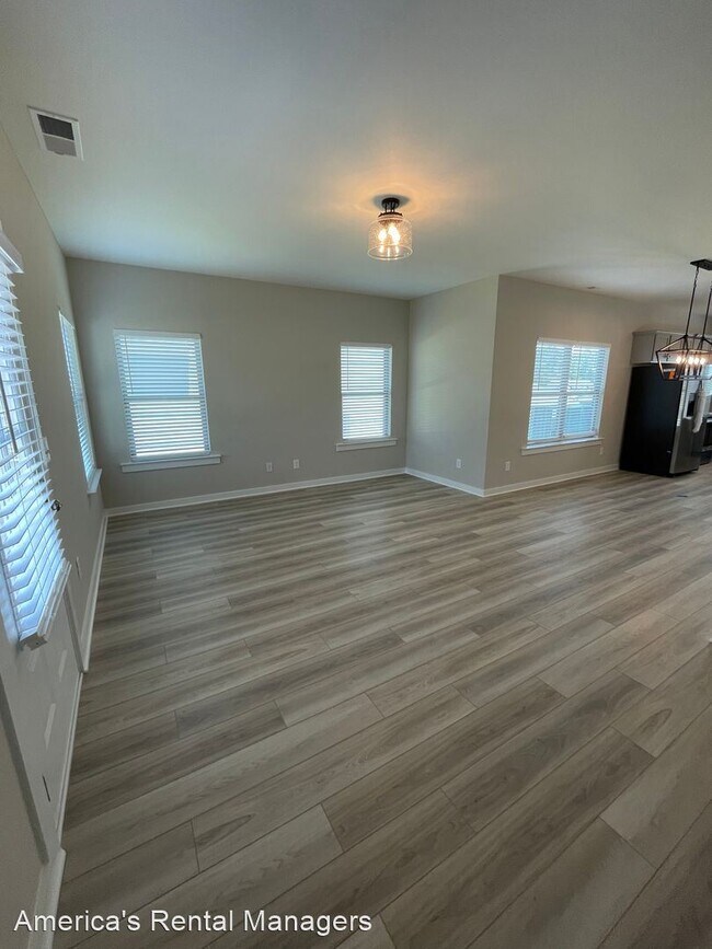 Foto del edificio - 5 br, 3 bath House - 55 Kings Way