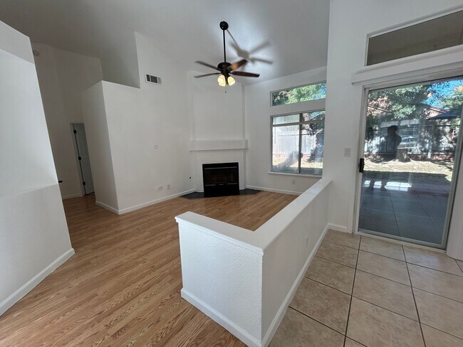 Foto del edificio - 4093 Heartland Way