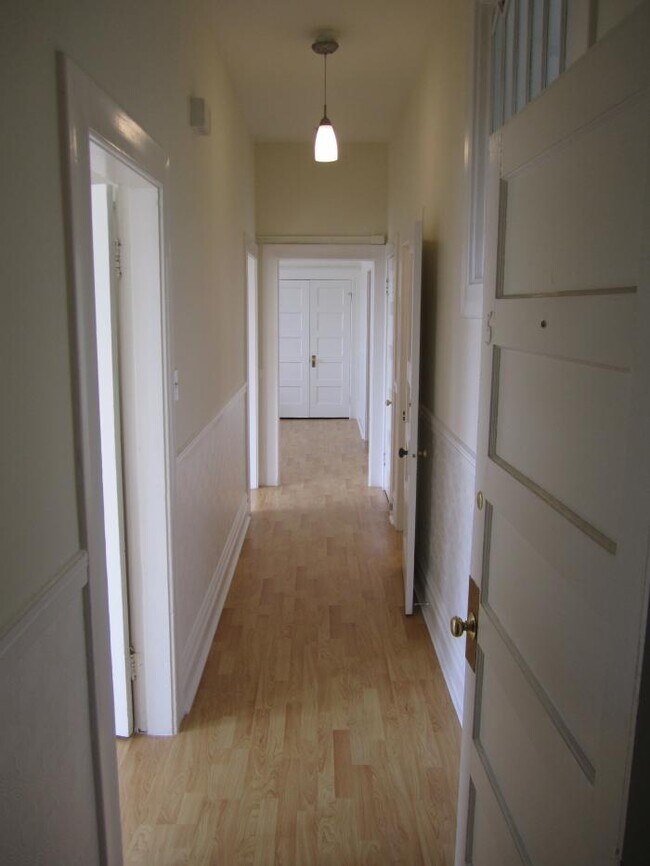 Building Photo - 2 bedroom in San Francisco CA 94117