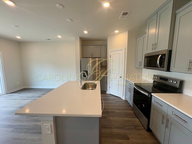 Foto del edificio - Beautiful New Construction Townhome in Union County