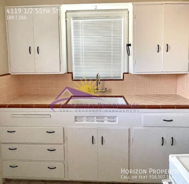 Foto del edificio - 4119 1/2 55th St-