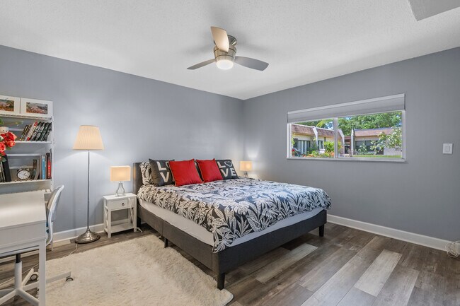 Foto del edificio - 1278 Mission Cir