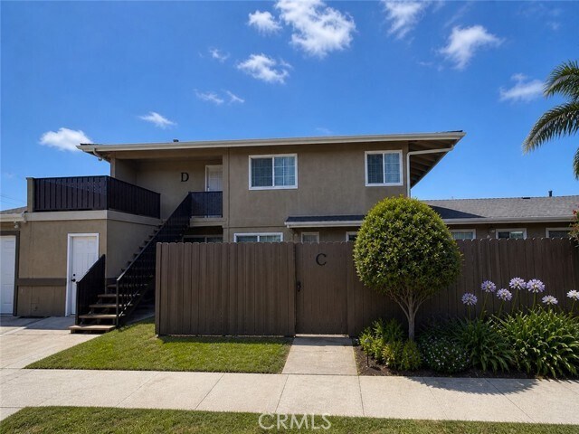 Foto del edificio - 17102 Emerald Ln