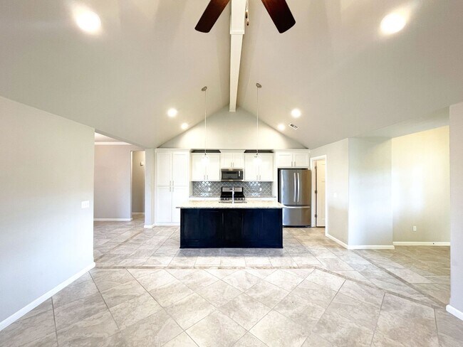 Foto del edificio - 18525 Summer Grove Ave