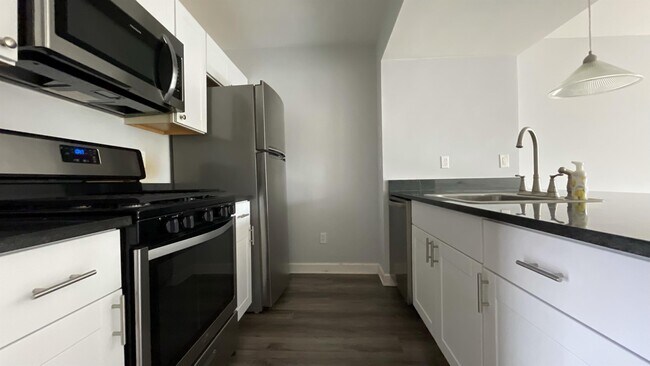 Building Photo - 1812 Messner Dr
