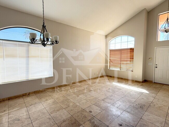 Foto del edificio - 1274 W Sparrow Ct