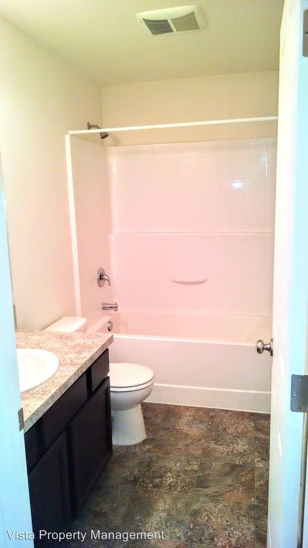 Building Photo - 4 br, 2.5 bath House - 7518 Brianna Ct. SE