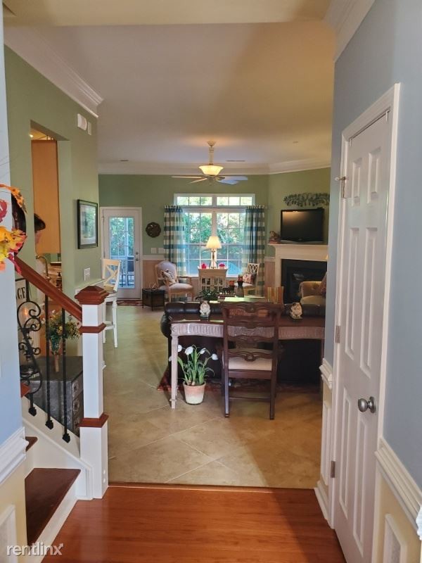 Foto del edificio - 4 br, 2 bath House - 10439 Tintinhull Drive
