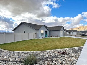 Building Photo - 5610 Packsaddle Rd