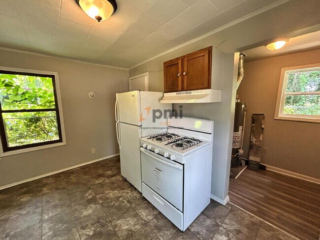Building Photo - 5542 Mulberry Ave