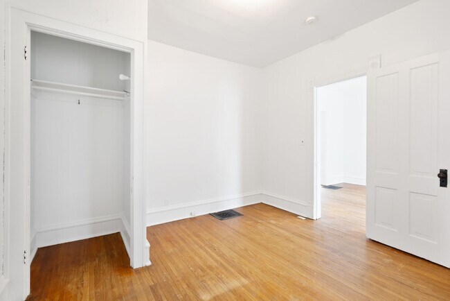 Foto del edificio - 1120 Washington St