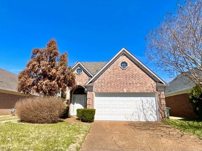 Foto principal - 4 Bedroom 2.5 Bath In Cordova Available Now!